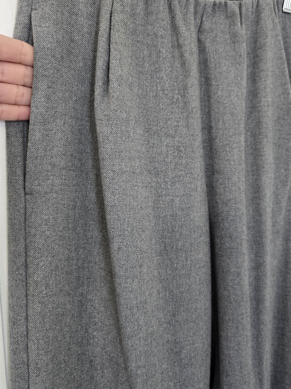 Vince Gray Wide-Leg Trousers, Pull Up, With Pockets, Wool Blend Size L, EUC - Picture 2 of 5